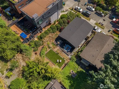 425 26th Avenue E Seattle WA 98112