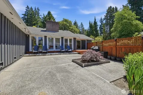 15551 Greenwood Avenue N Shoreline WA 98133