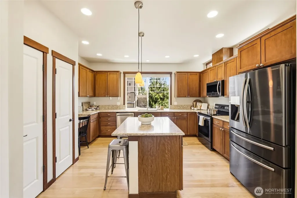 19439 1st Avenue S Normandy Park WA 98148