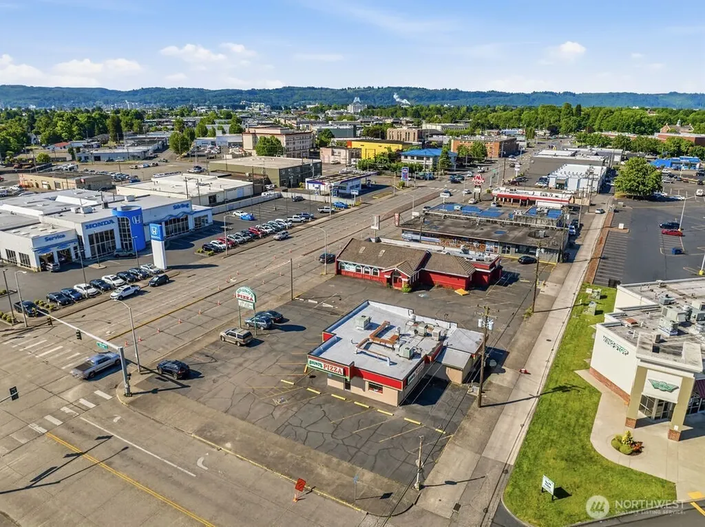 1108 Washington Way Longview WA 98632
