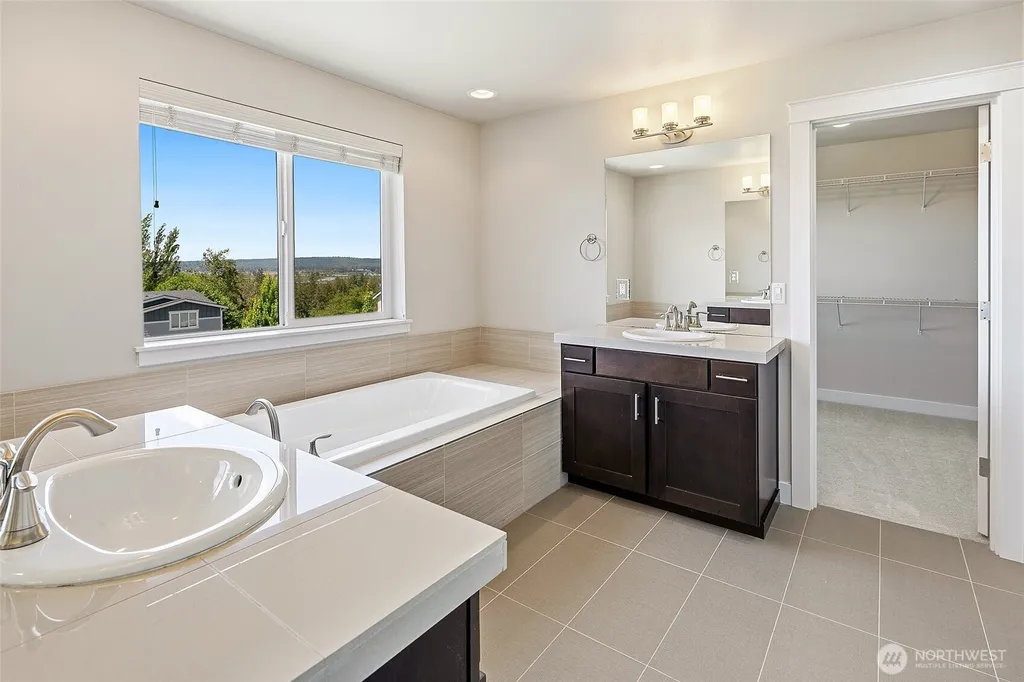 6028 37th Place NE Marysville WA 98270