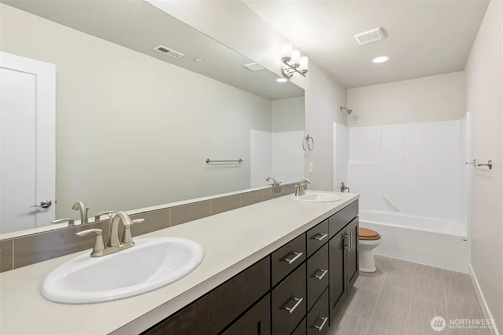 6028 37th Place NE Marysville WA 98270