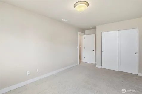 6028 37th Place NE Marysville WA 98270