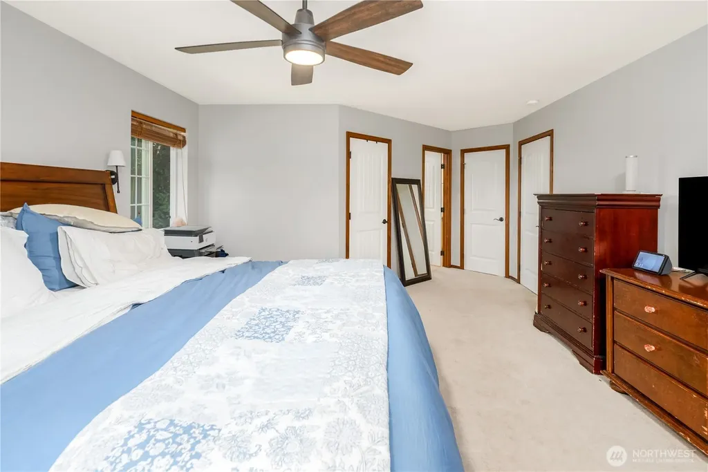 637 Del Guzzi Drive Port Angeles WA 98362