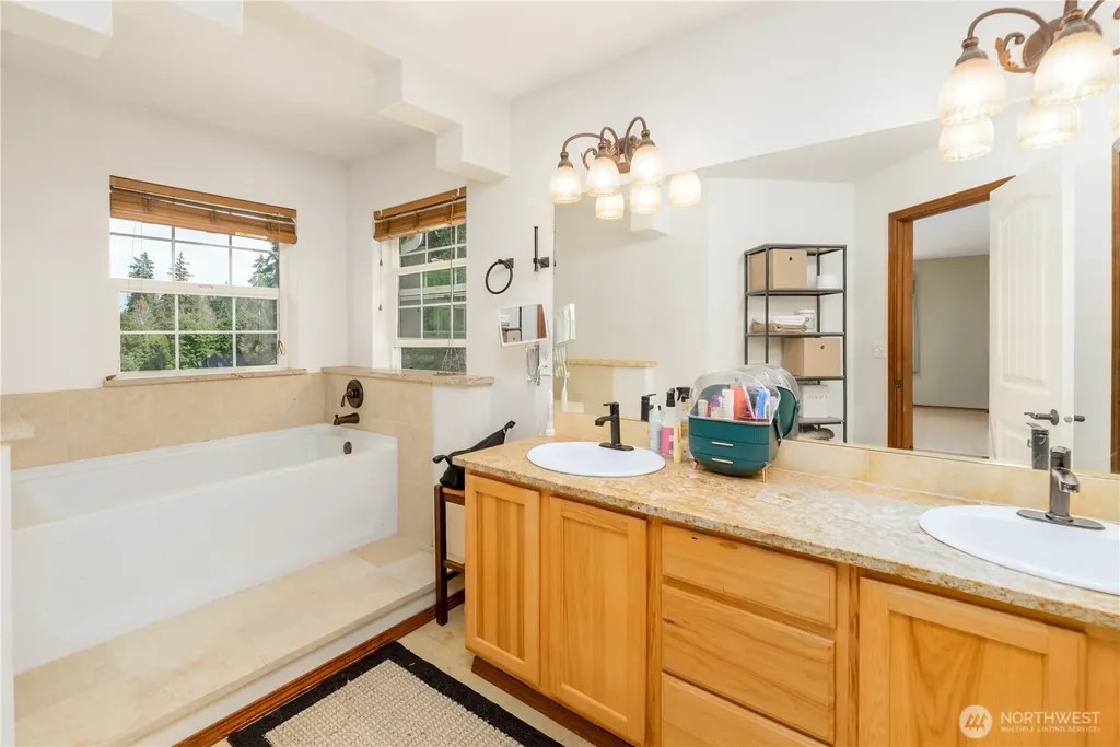 637 Del Guzzi Drive Port Angeles WA 98362
