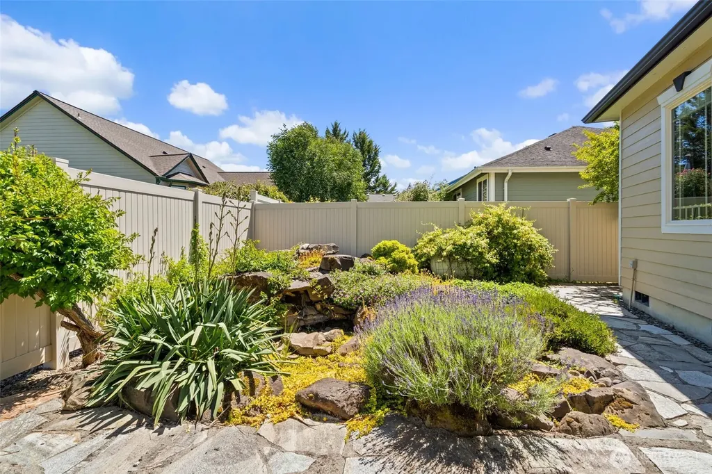 153 Newaukum Village Drive Chehalis WA 98532