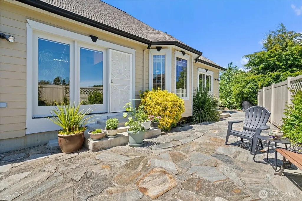 153 Newaukum Village Drive Chehalis WA 98532