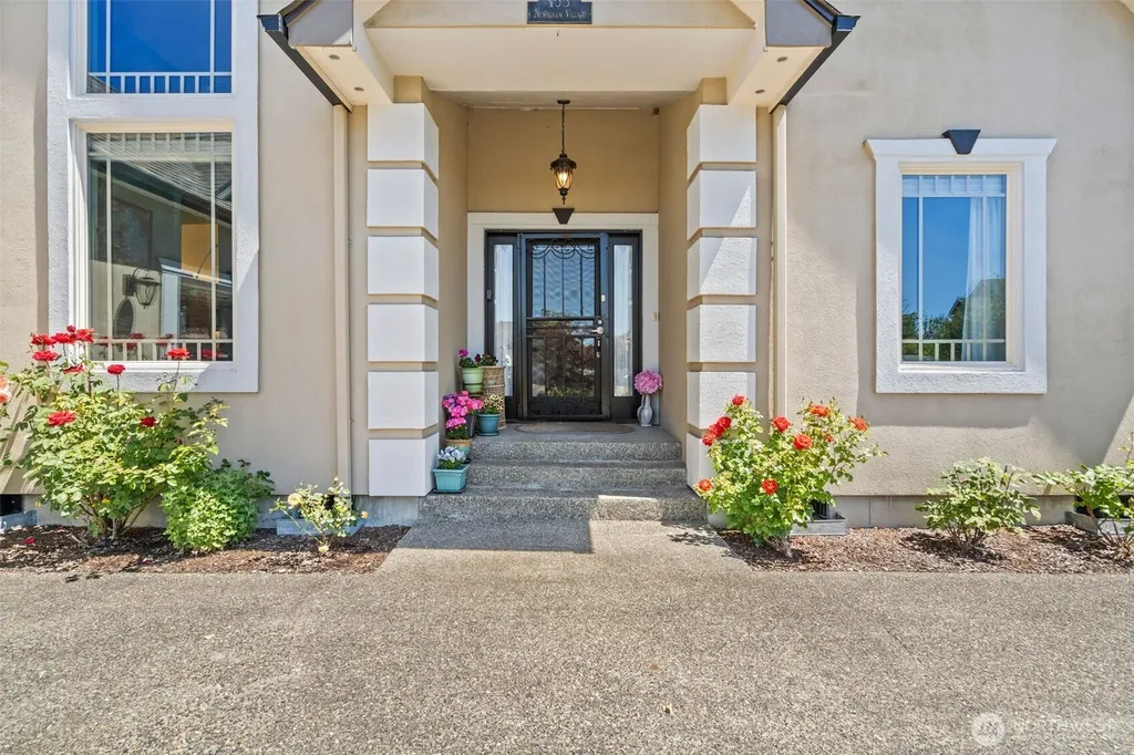 153 Newaukum Village Drive Chehalis WA 98532