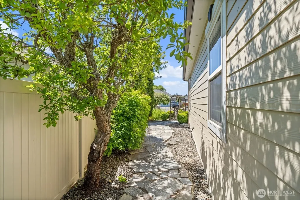 153 Newaukum Village Drive Chehalis WA 98532
