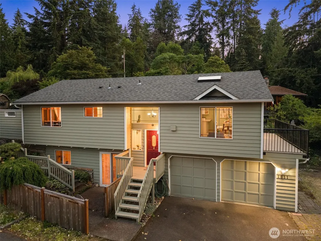 1611 NE Perkins Shoreline WA 98155