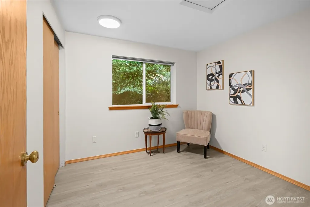 1611 NE Perkins Shoreline WA 98155