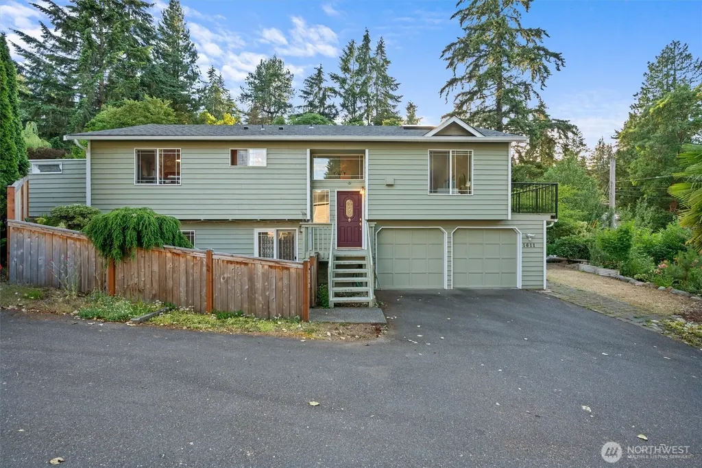 1611 NE Perkins Shoreline WA 98155