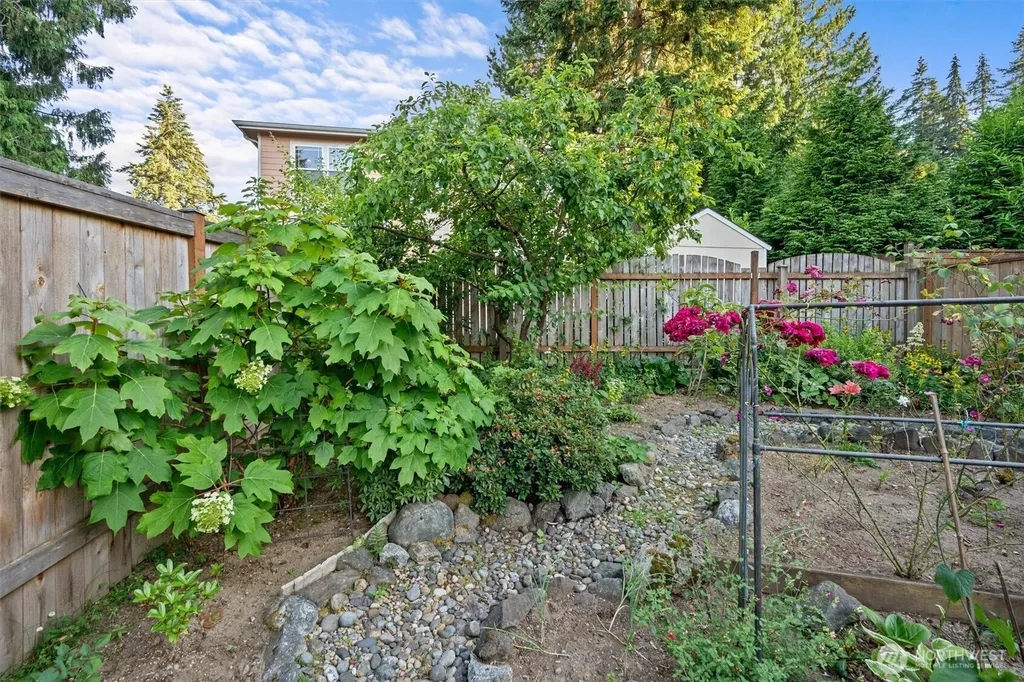 1611 NE Perkins Shoreline WA 98155