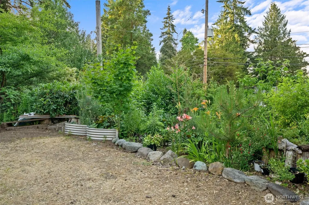 1611 NE Perkins Shoreline WA 98155
