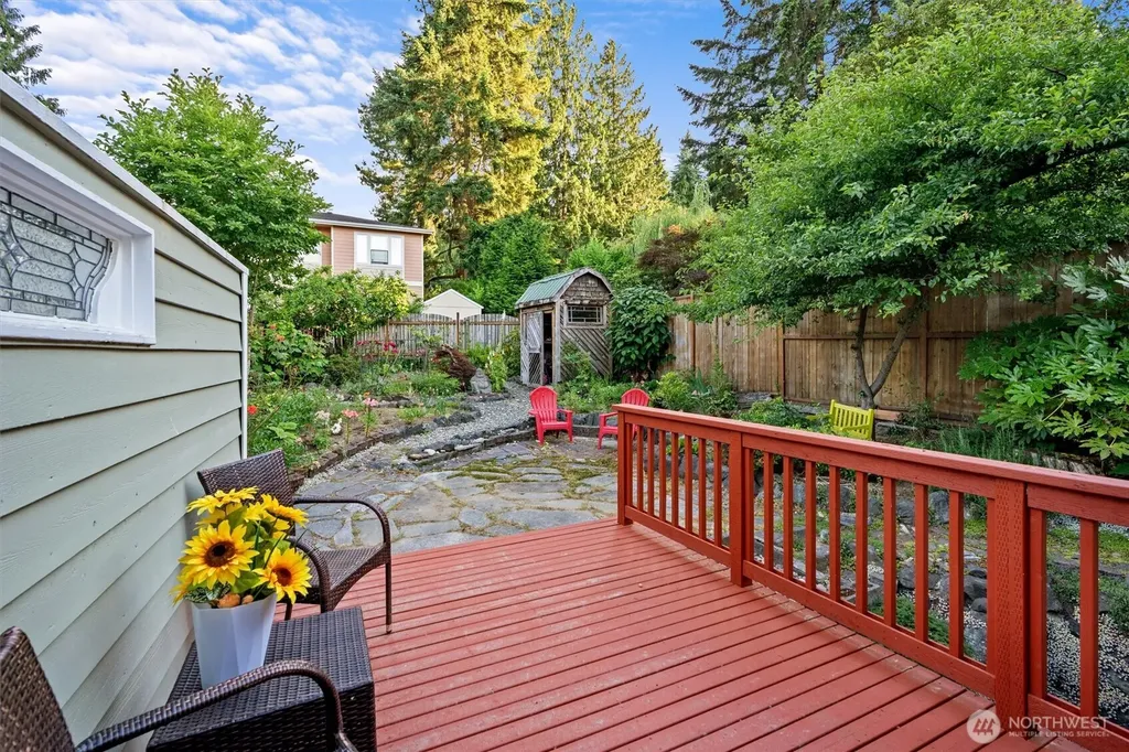 1611 NE Perkins Shoreline WA 98155