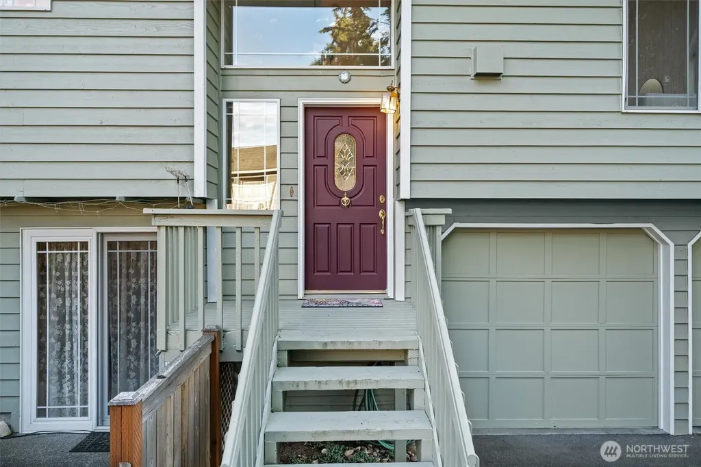 1611 NE Perkins Shoreline WA 98155