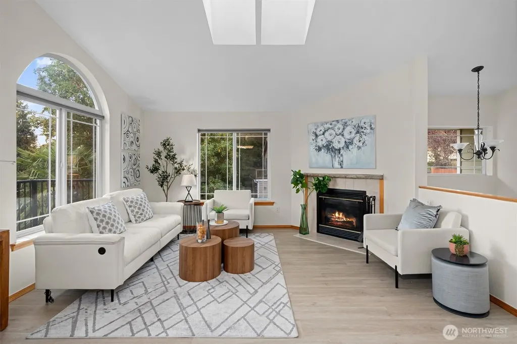 1611 NE Perkins Shoreline WA 98155