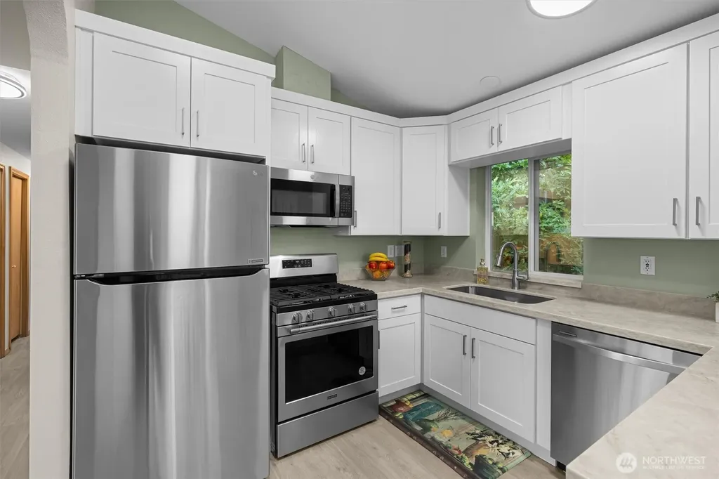 1611 NE Perkins Shoreline WA 98155
