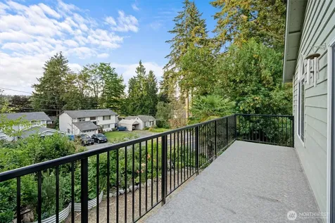1611 NE Perkins Shoreline WA 98155