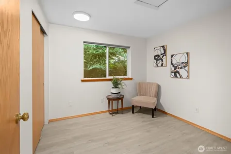 1611 NE Perkins Shoreline WA 98155