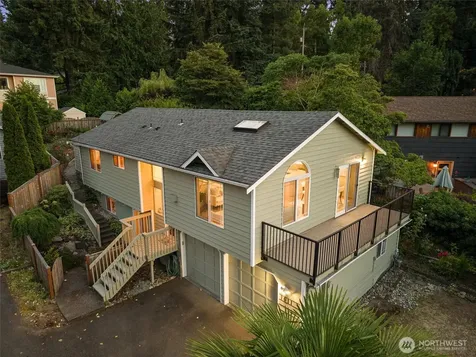 1611 NE Perkins Shoreline WA 98155