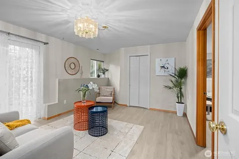 1611 NE Perkins Shoreline WA 98155