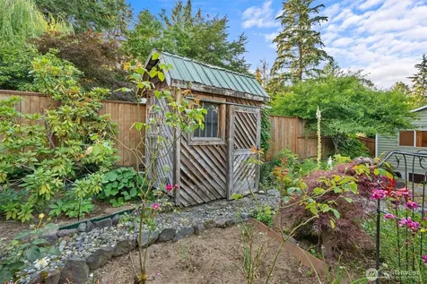 1611 NE Perkins Shoreline WA 98155