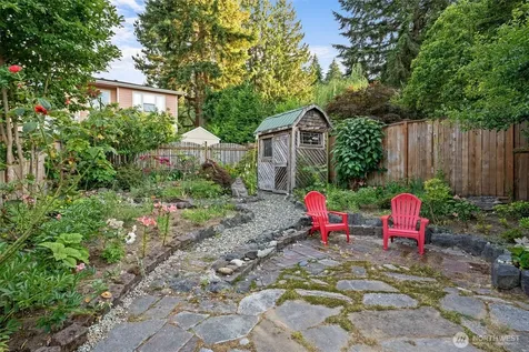 1611 NE Perkins Shoreline WA 98155