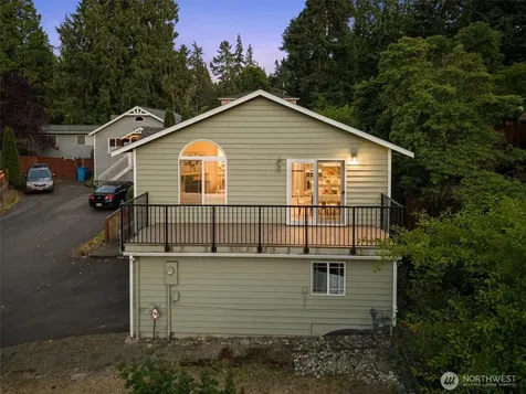 1611 NE Perkins Shoreline WA 98155
