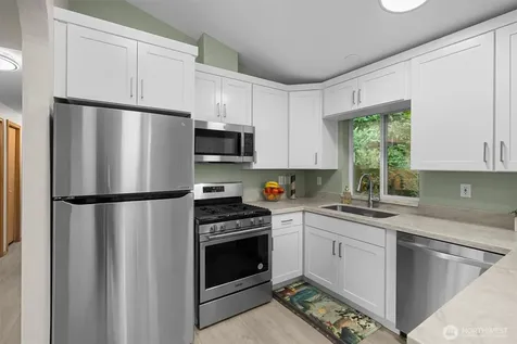 1611 NE Perkins Shoreline WA 98155