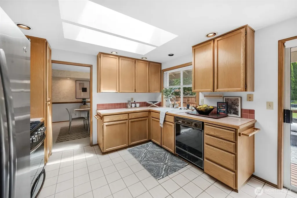 816 Aloha Place Edmonds WA 98020