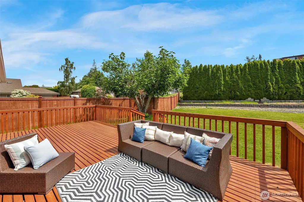 816 Aloha Place Edmonds WA 98020