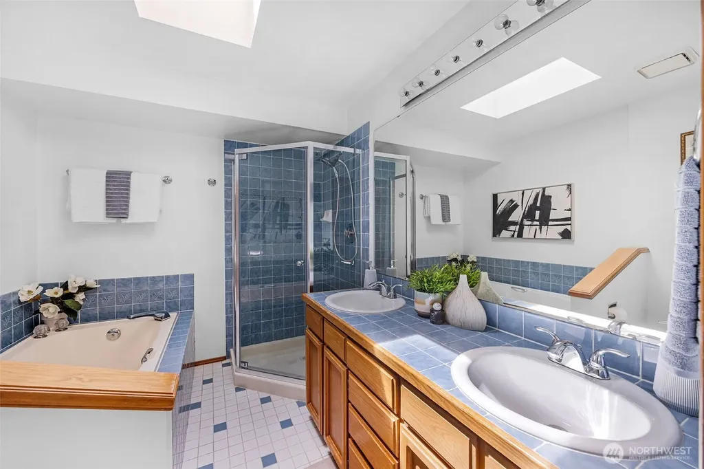 816 Aloha Place Edmonds WA 98020