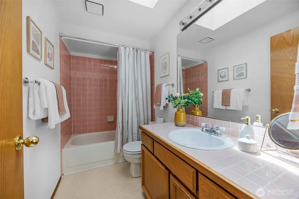 816 Aloha Place Edmonds WA 98020
