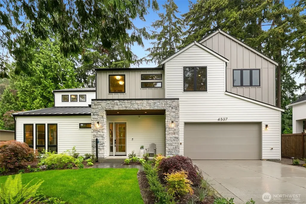 4526 89th Avenue SE Mercer Island WA 98040
