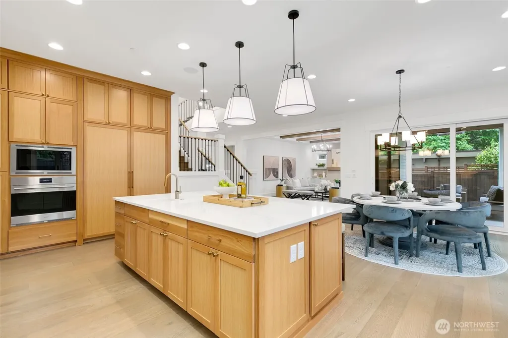 4526 89th Avenue SE Mercer Island WA 98040