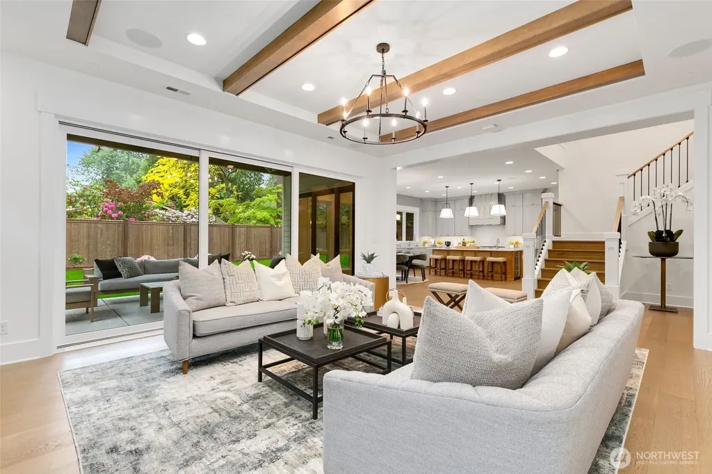4526 89th Avenue SE Mercer Island WA 98040