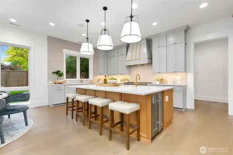 4526 89th Avenue SE Mercer Island WA 98040