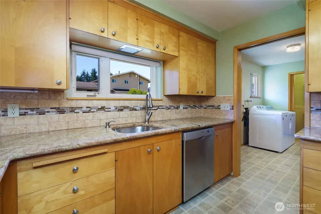 1015 35th Street Anacortes WA 98221