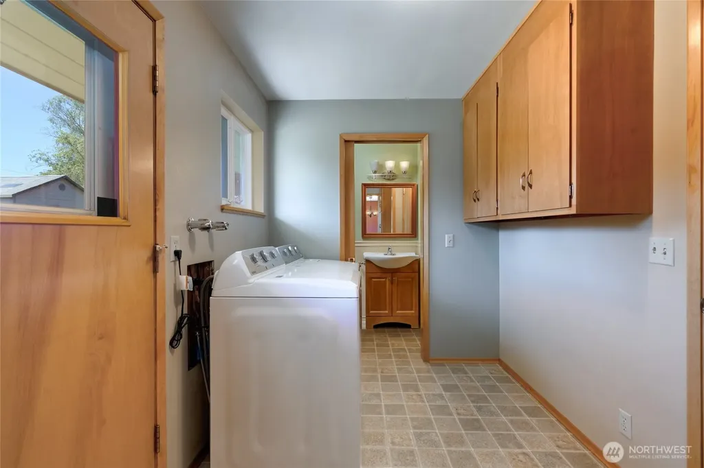 1015 35th Street Anacortes WA 98221