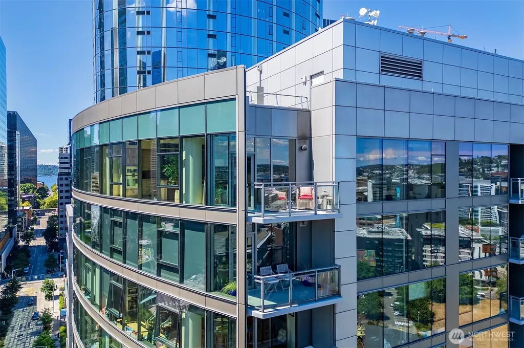 820 Blanchard Street Seattle WA 98121