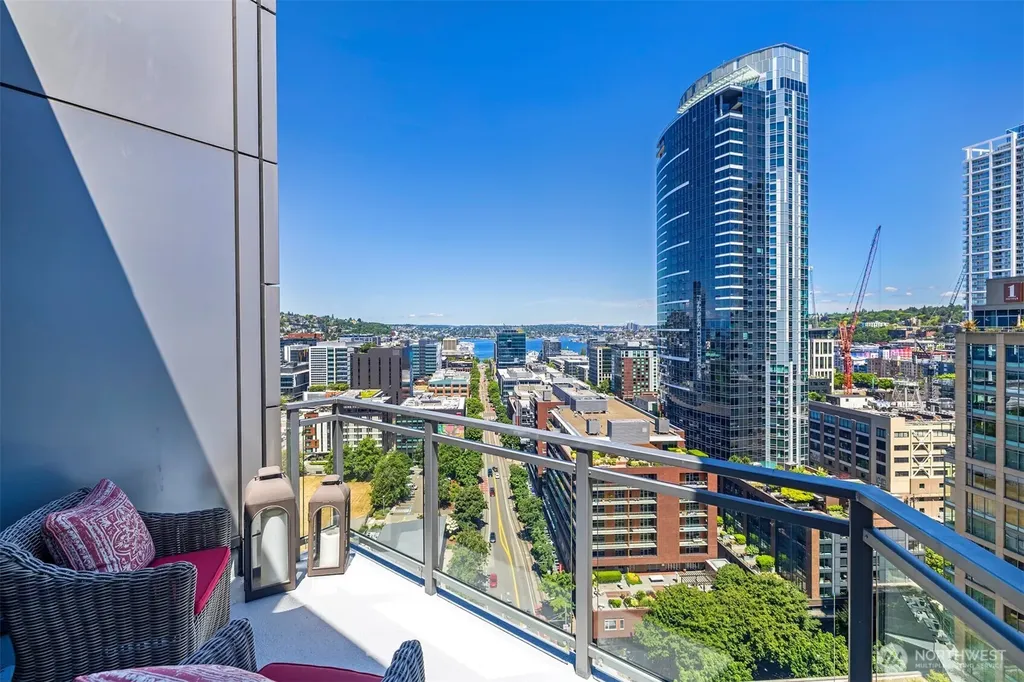 820 Blanchard Street Seattle WA 98121