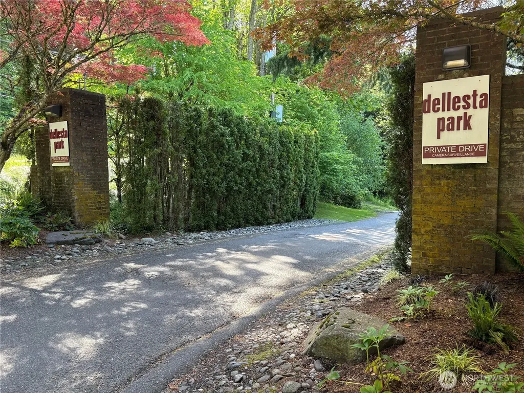 2111 Dellesta Drive Bellingham WA 98226