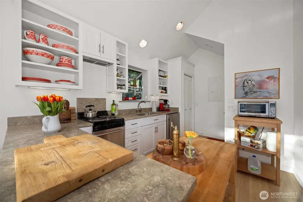 2111 Dellesta Drive Bellingham WA 98226