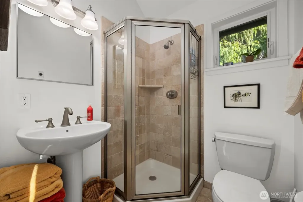 2111 Dellesta Drive Bellingham WA 98226