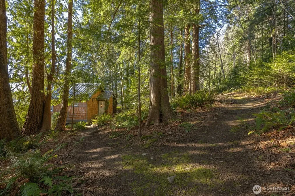 2111 Dellesta Drive Bellingham WA 98226