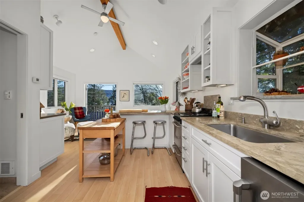 2111 Dellesta Drive Bellingham WA 98226