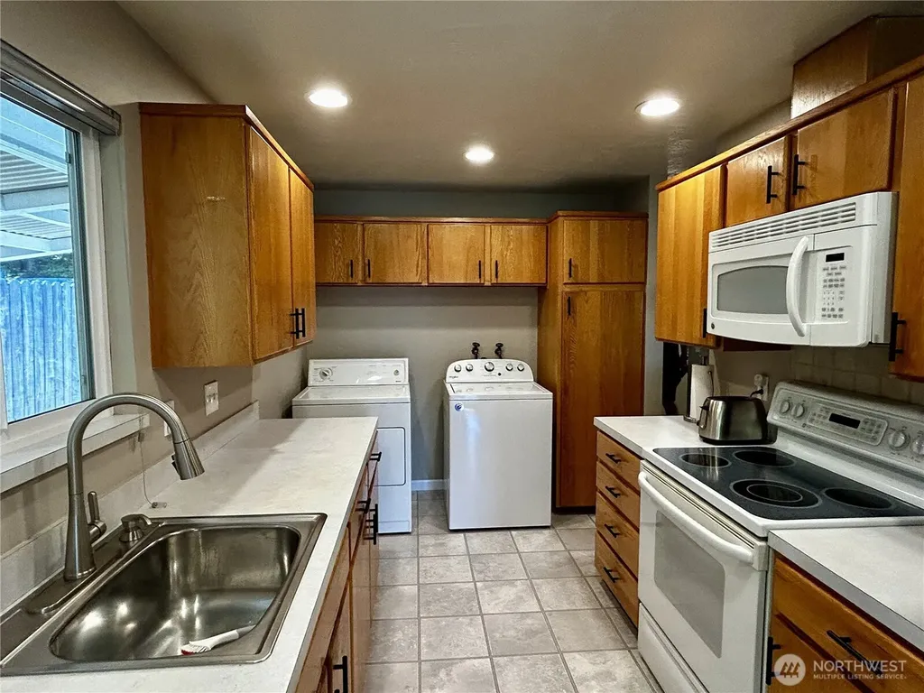 1105 S I Street Port Angeles WA 98363