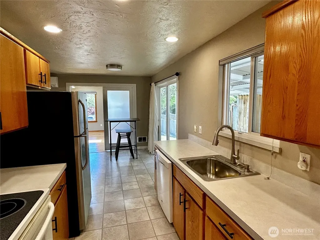 1105 S I Street Port Angeles WA 98363