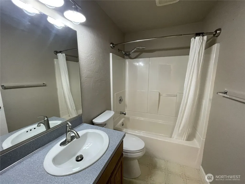 1105 S I Street Port Angeles WA 98363